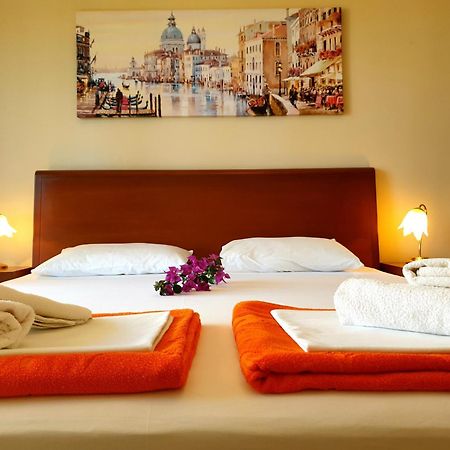 Guest House Villa Pastrovka Свети Стефан Екстериор снимка