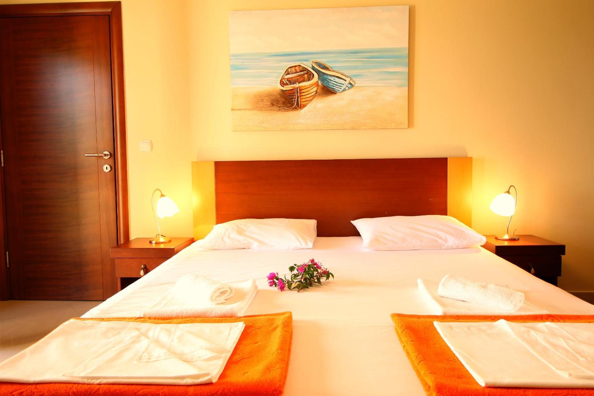 Guest House Villa Pastrovka Свети Стефан Стая снимка